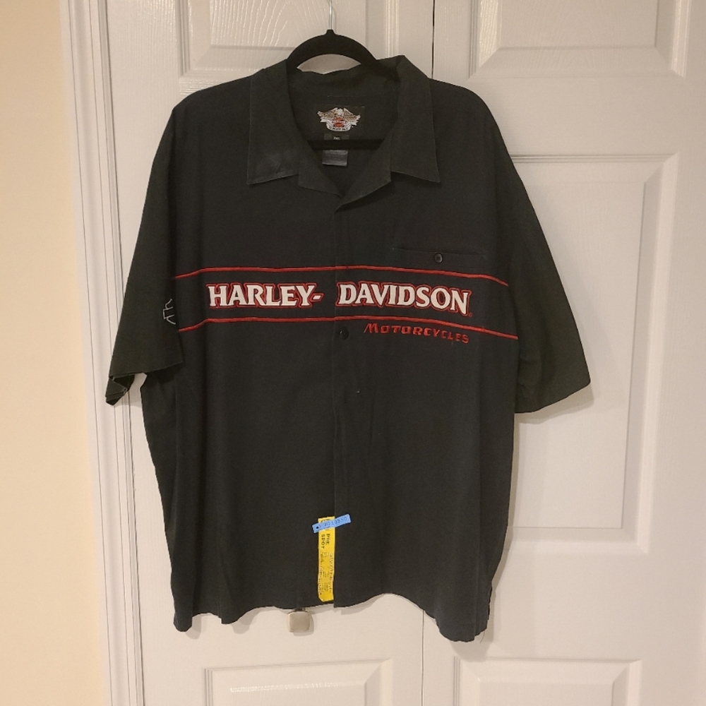 EUC Harley-Davidson shirt